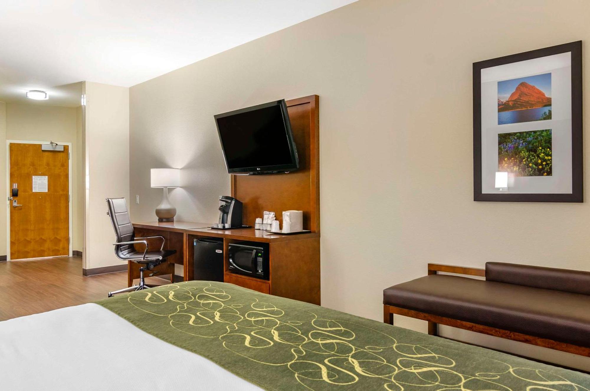 Comfort Airport Hotel 3*