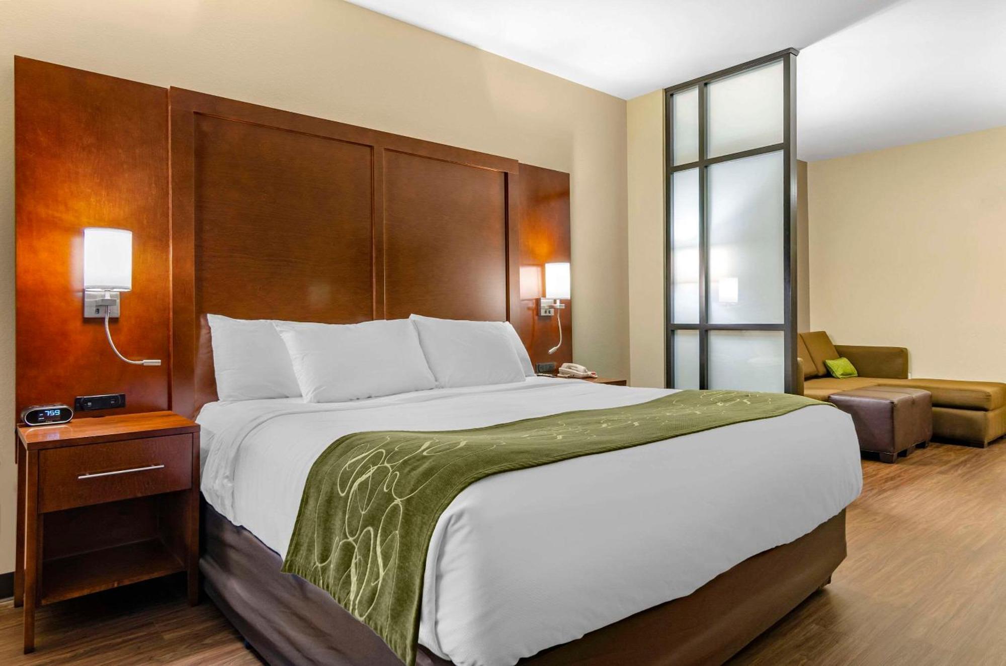 Comfort Airport Hotel Helena