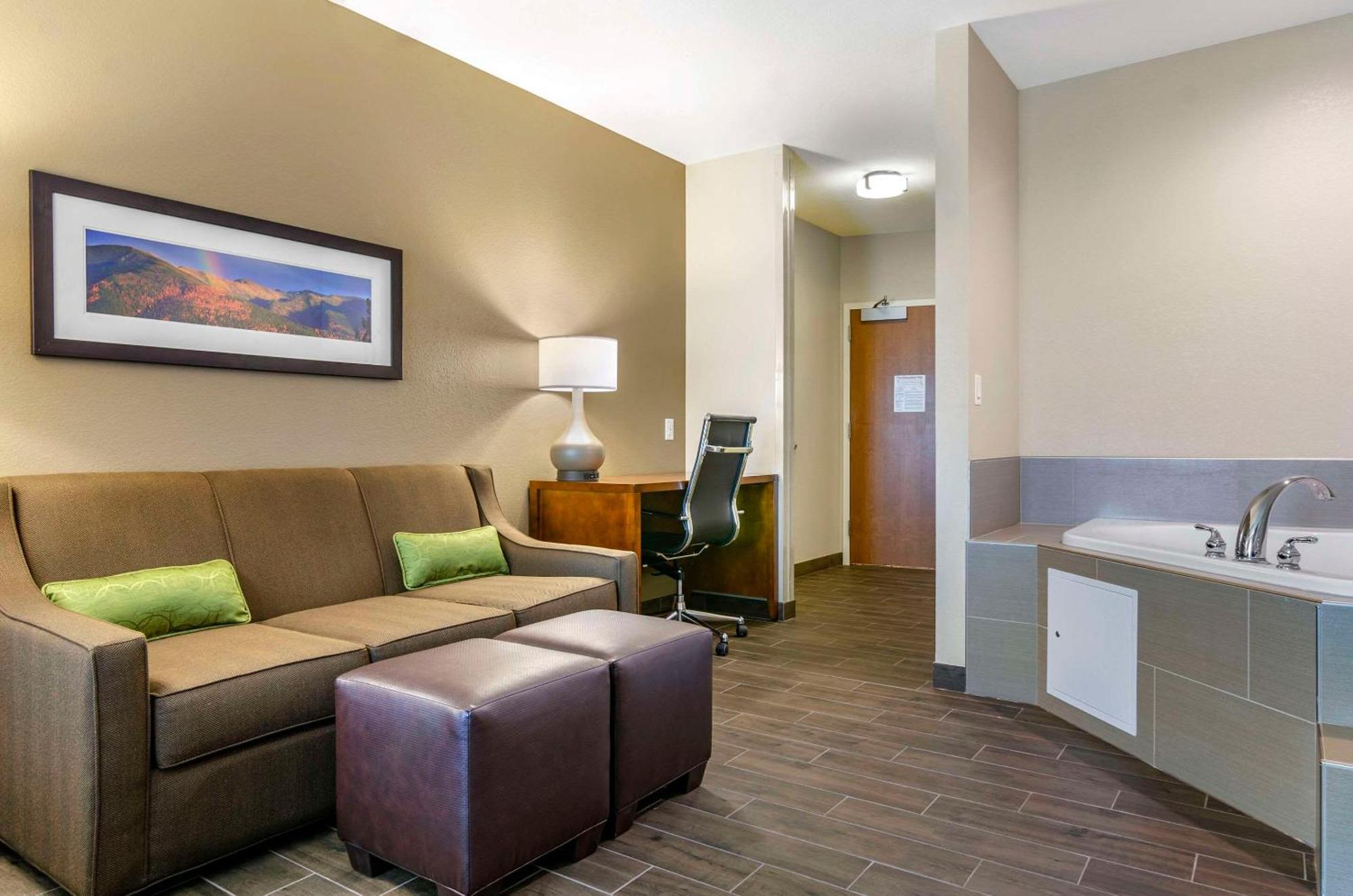 Comfort Airport 3* Helena