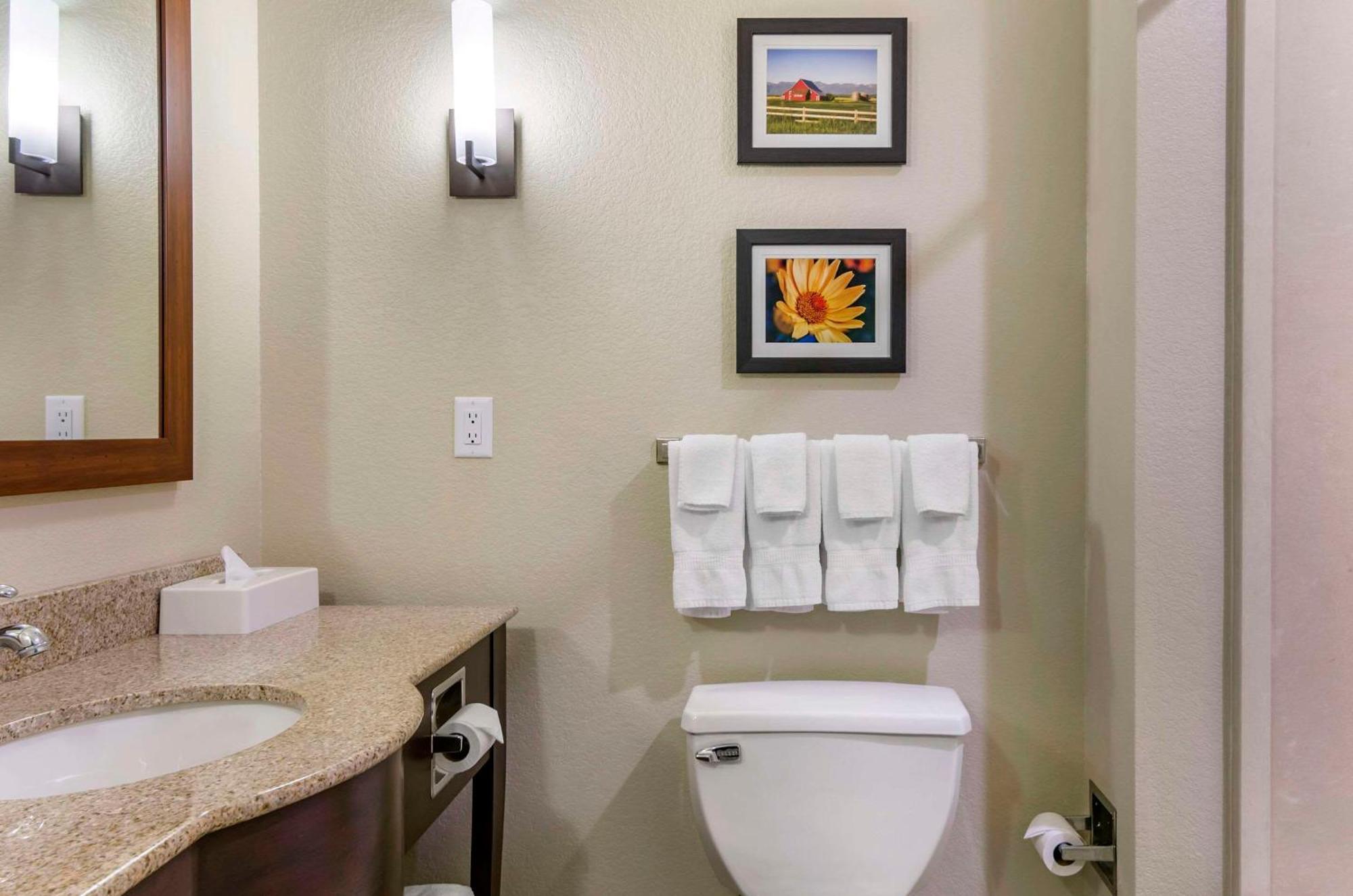 Comfort Airport 3* Helena