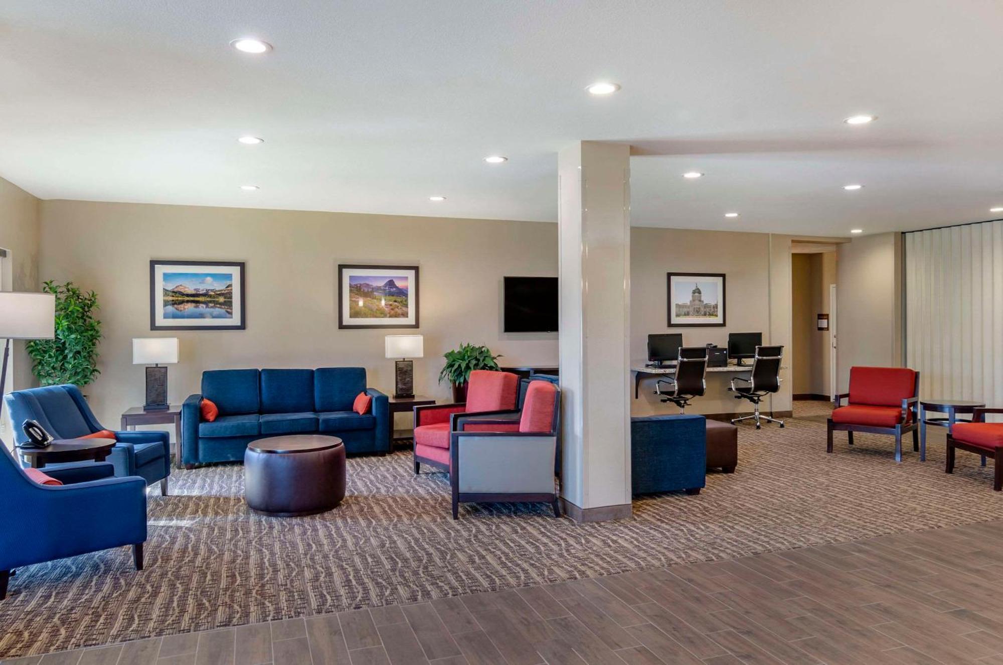 Hotel Comfort Airport 3*