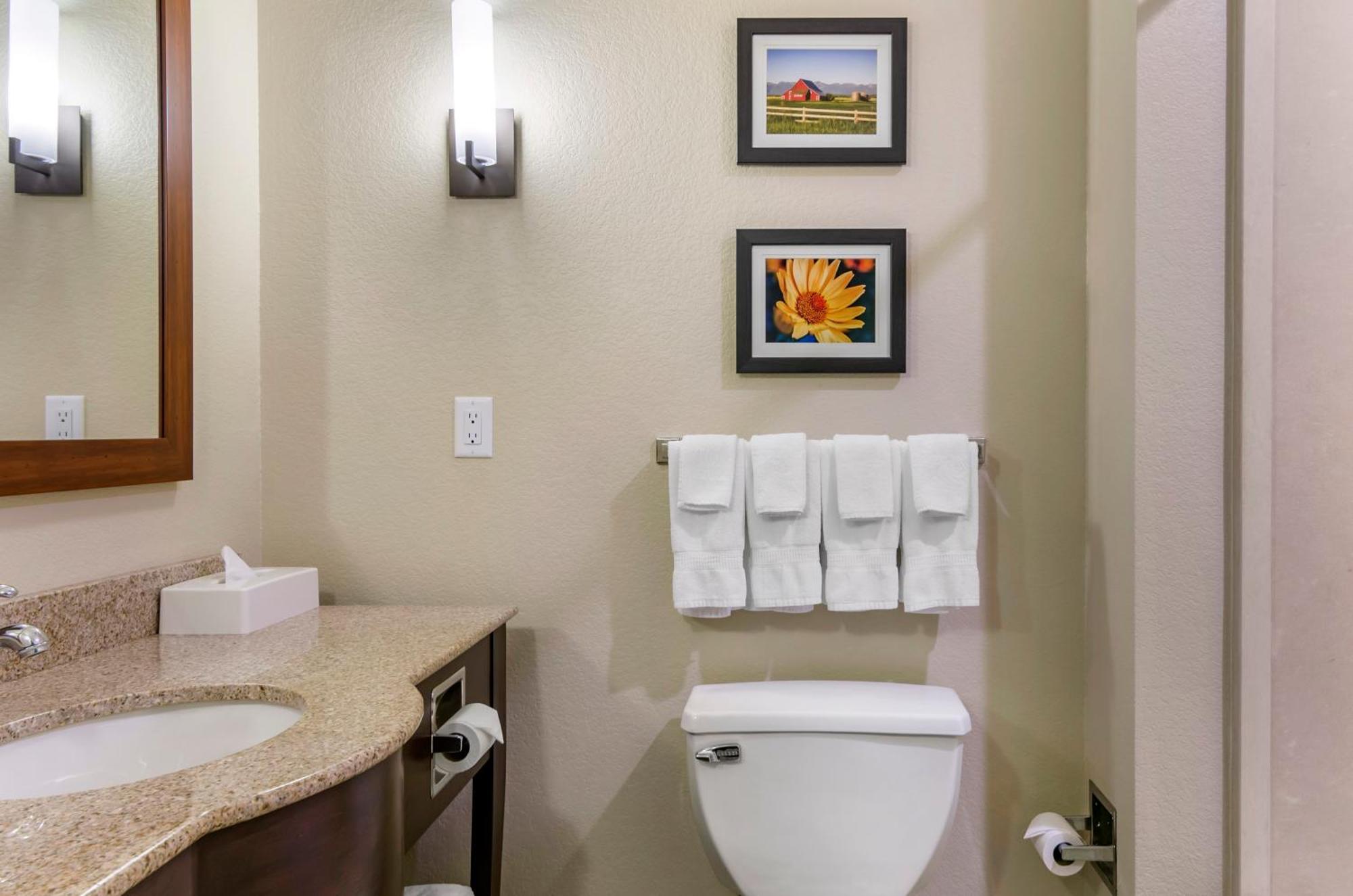 Hotel Comfort Airport 3*